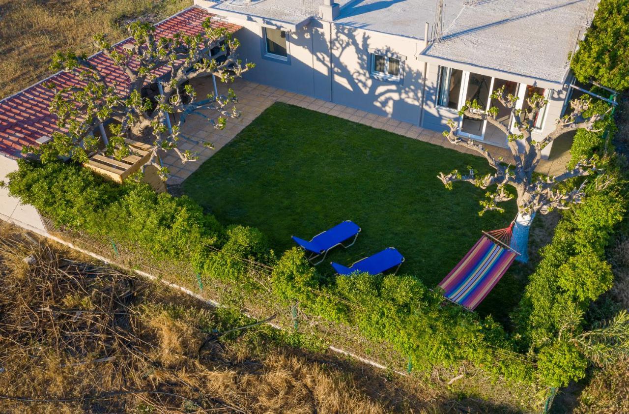 Villa Petrakis Afrathias Garden House Kalamaki  Exterior foto