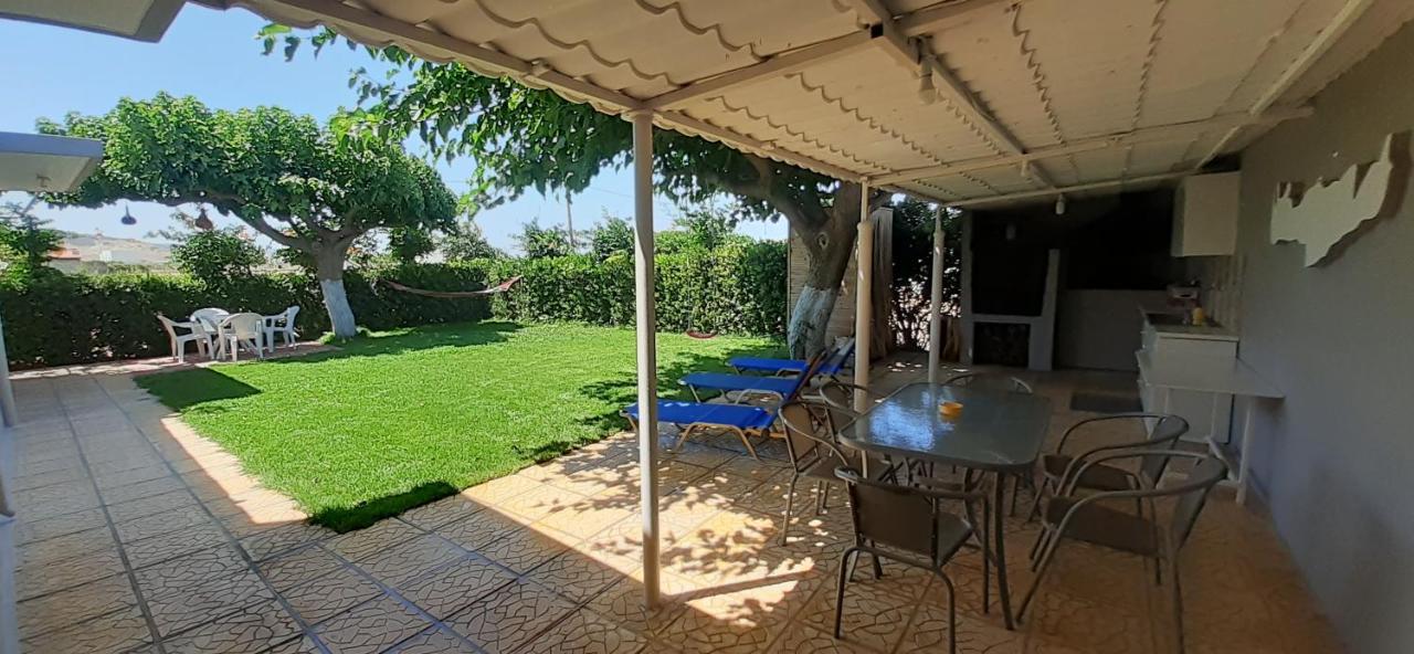 Villa Petrakis Afrathias Garden House Kalamaki  Exterior foto